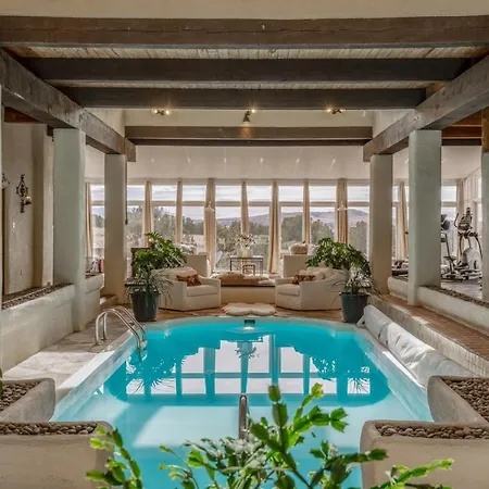 Hidden Treasure Hotel *